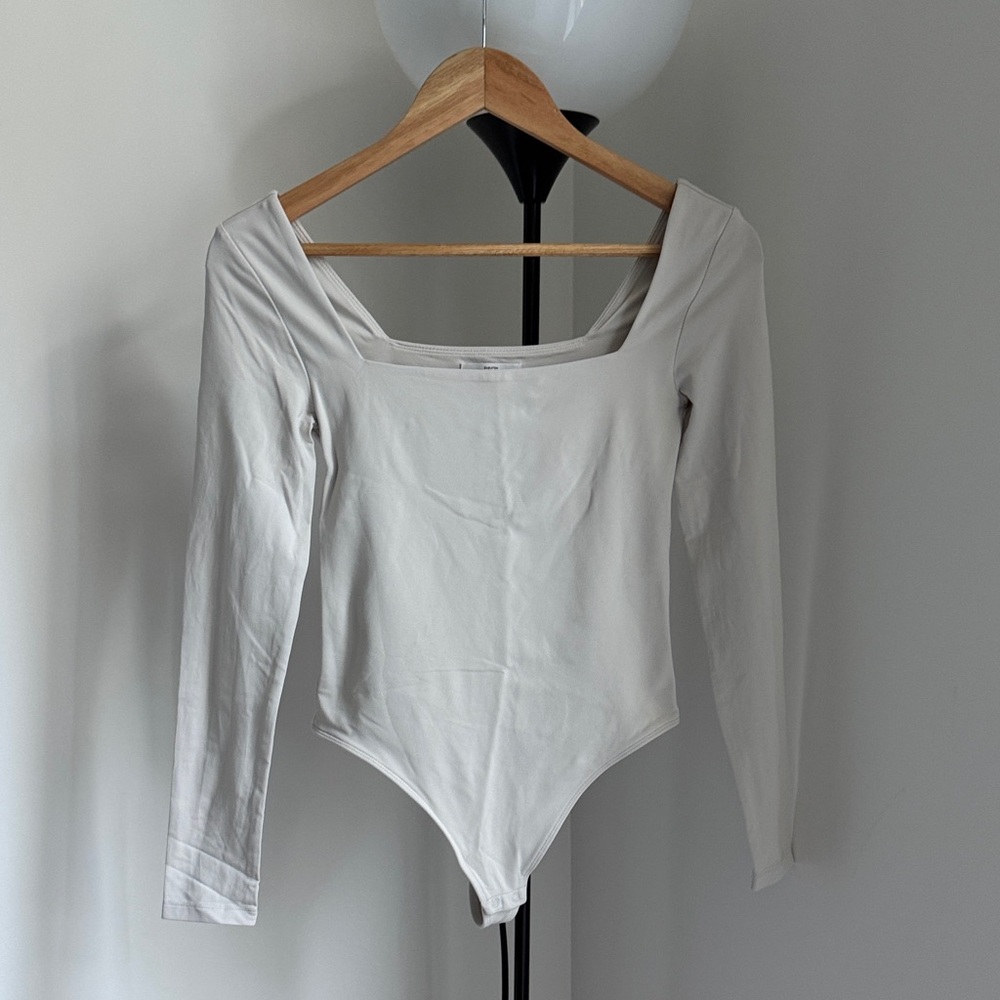 Aritzia White Long Sleeve Bodysuit